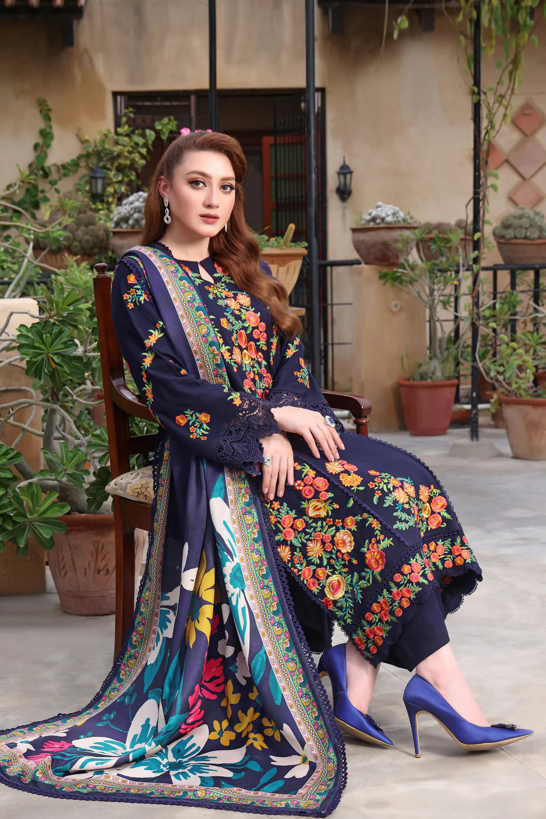 3 PC EMBROIDERED DHANAK SUIT - BG831
