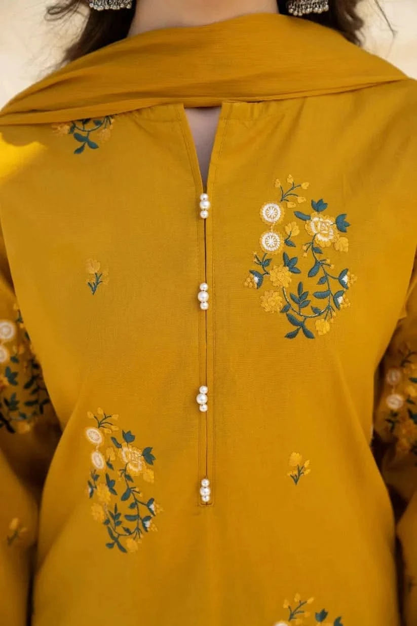 3 PC EMBROIDERED LAWN SUIT - BG630