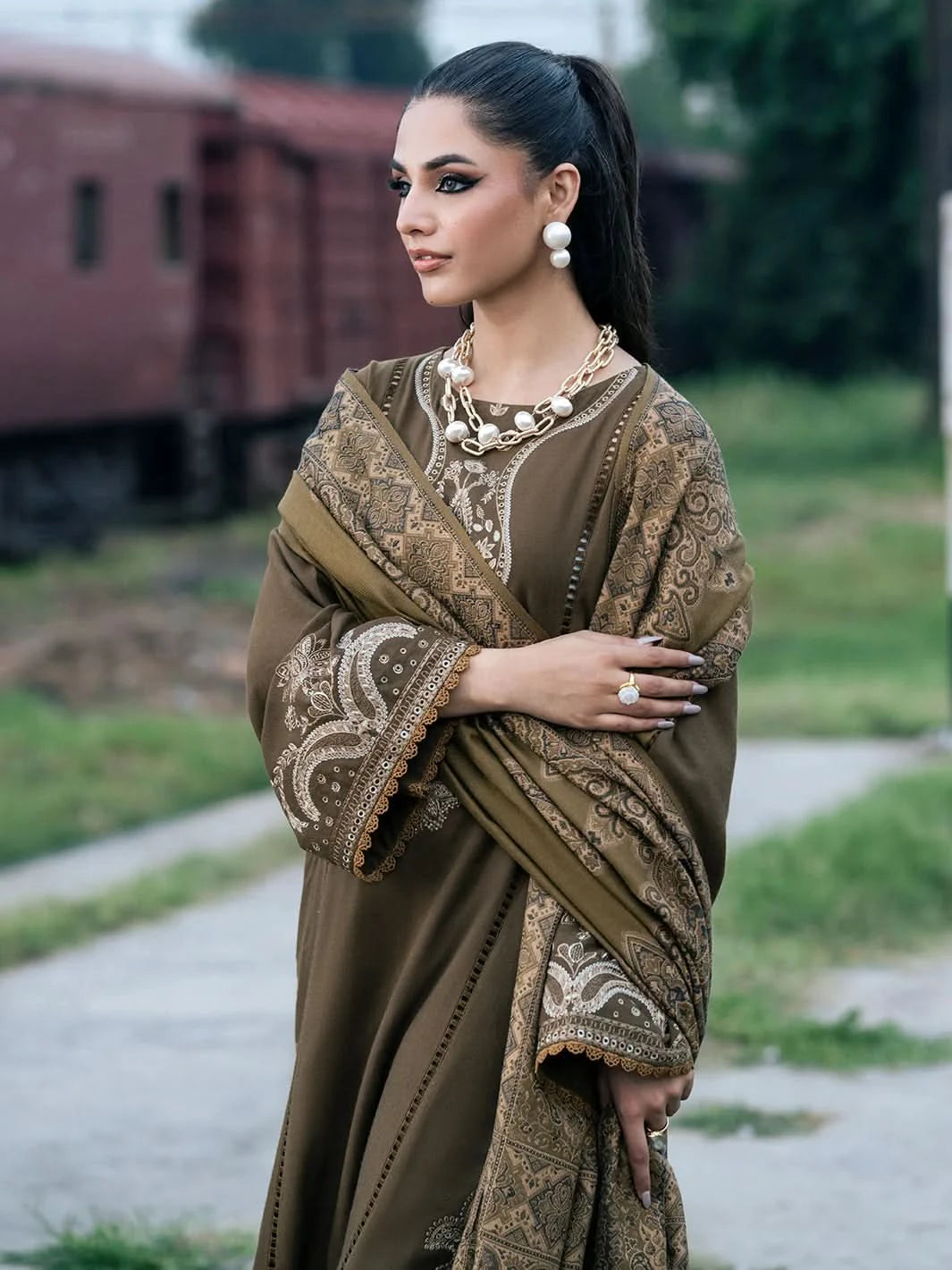 AANGEN DHANAK - BG610