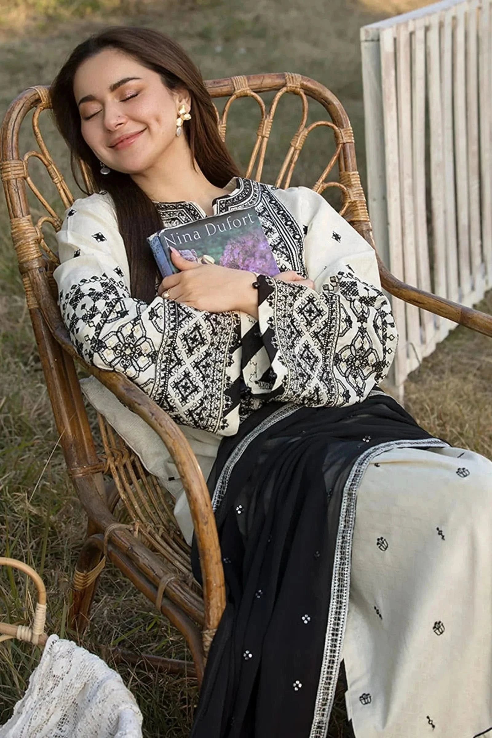 3 PC EMBROIDERED DHANAK SUIT - BG632