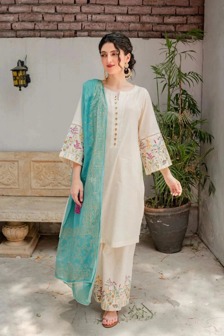 3 PIECE-EMBROIDERED DHANAK SUIT-BG559
