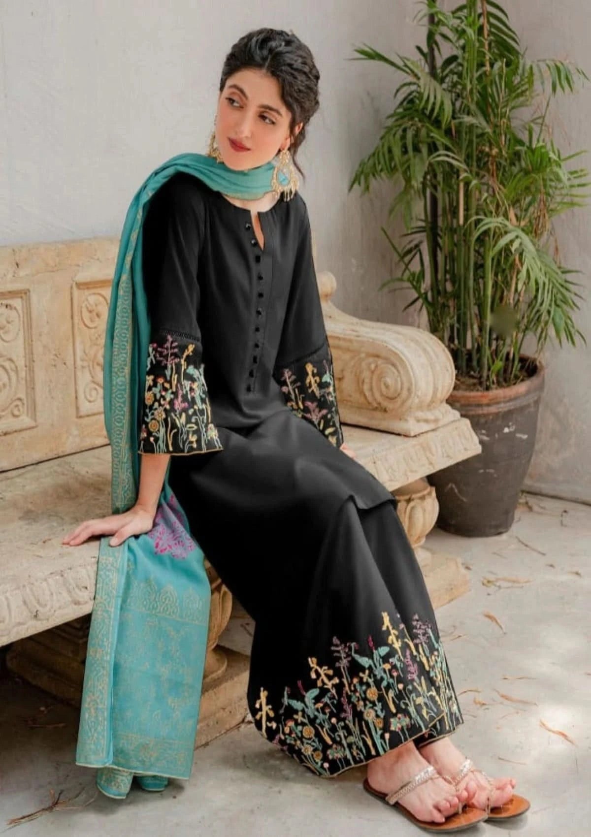 3 PIECE-EMBROIDERED DHANAK SUIT-BG569