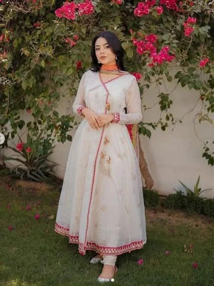 3 PIECE-EMBROIDERED LAWN SUIT-BG567