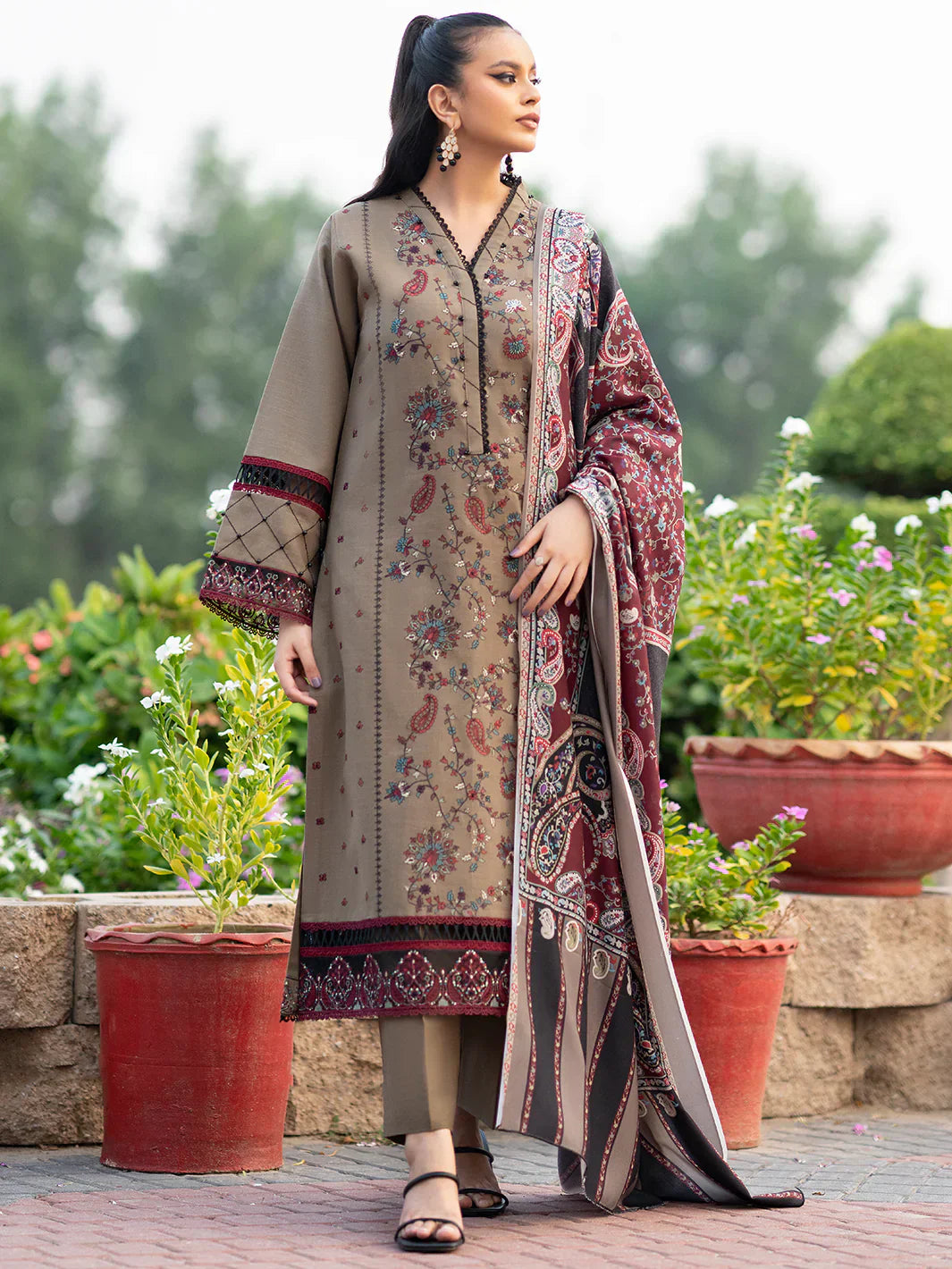 3 PC EMBROIDERED DHANAK SUIT -BG593