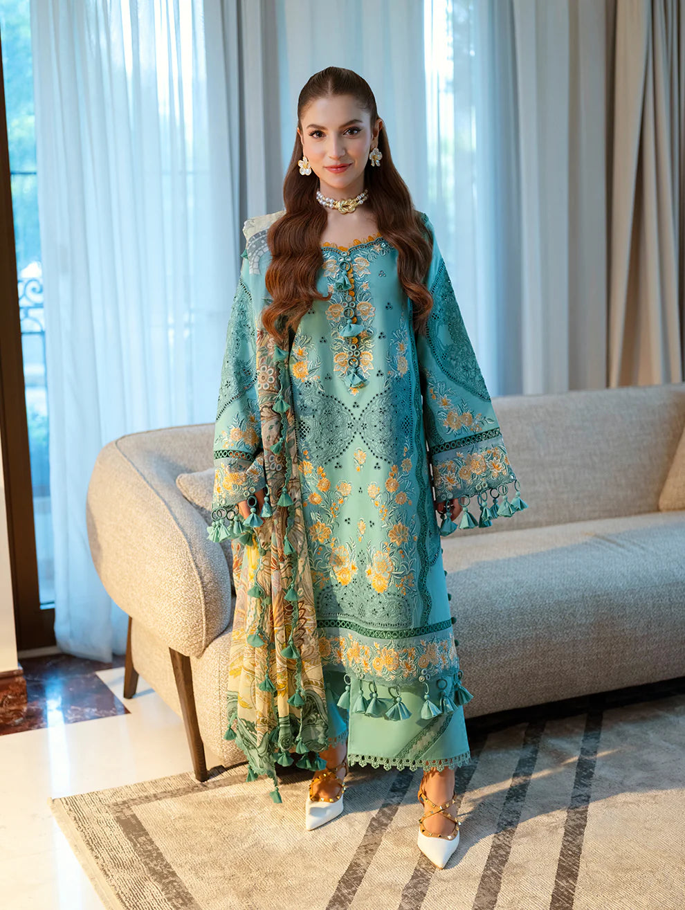 3 PC EMBROIDERED DHANAK SUIT - BG900