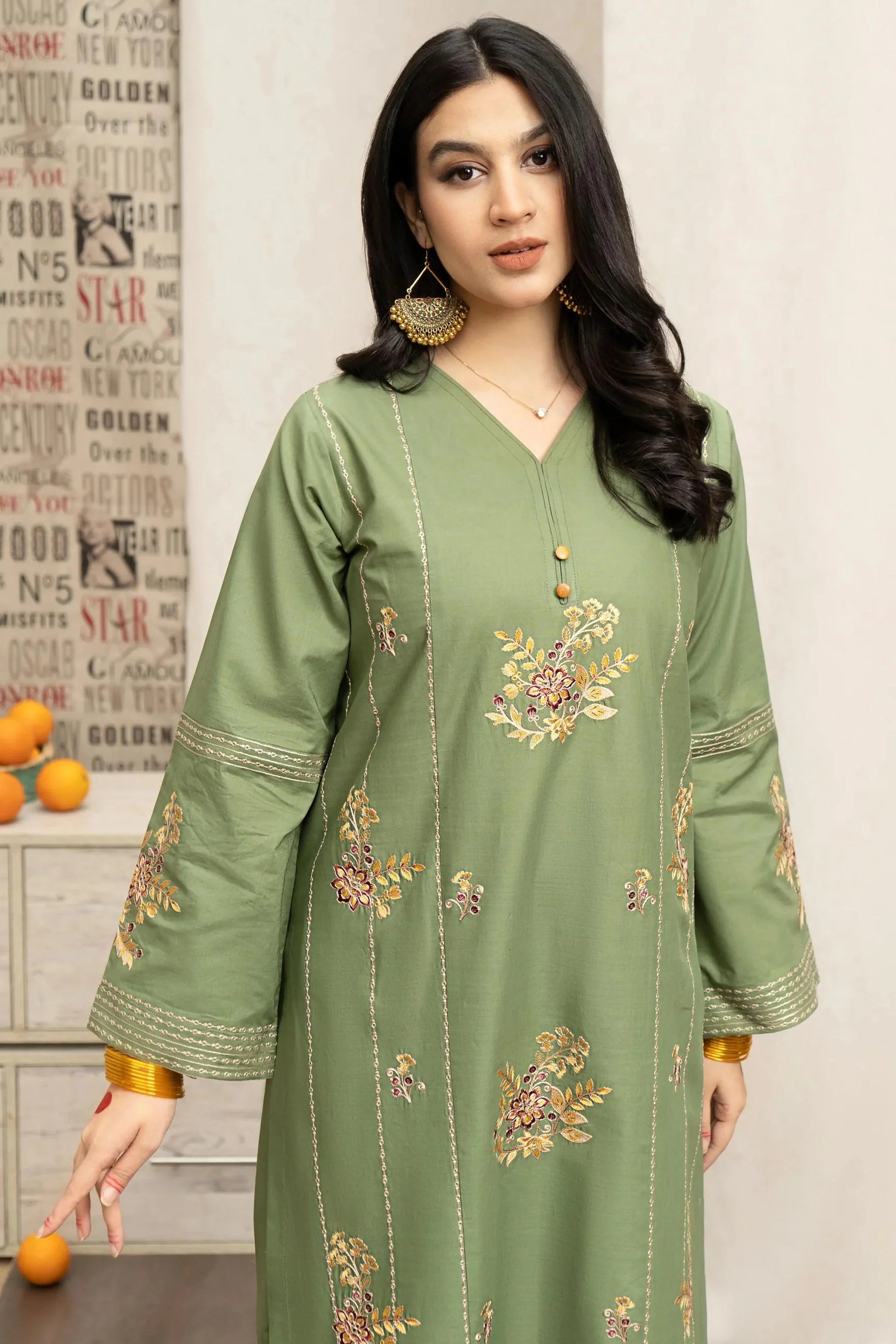 3PC EMBROIDERED LAWN SUIT - BG601