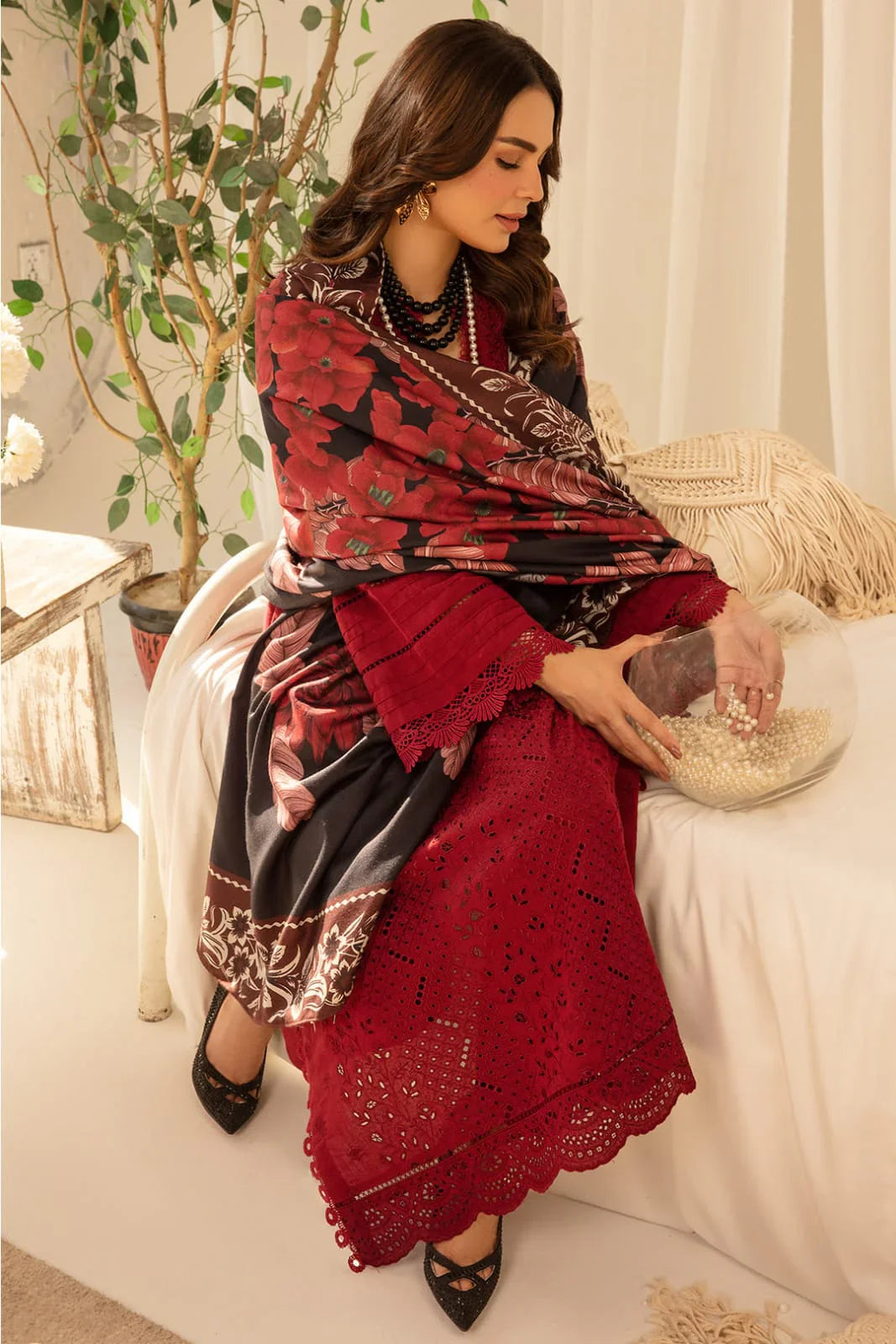 3 PC BORING EMBROIDERED LAWN SUIT-BG586
