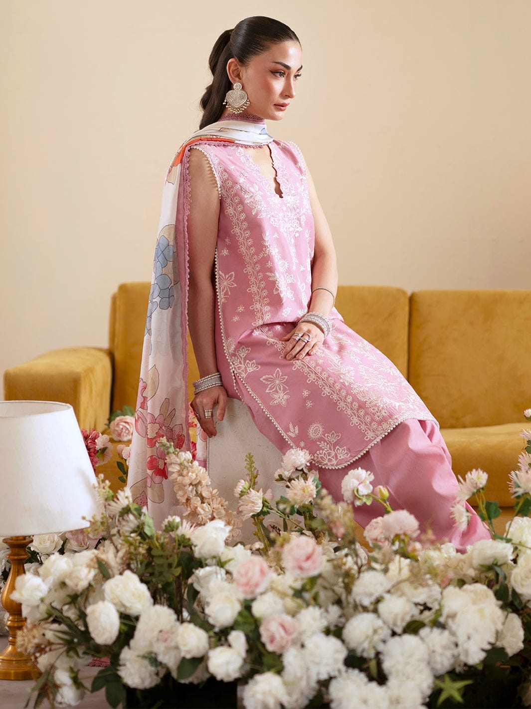3PC EMBROIDERY LAWN SUIT - BG880