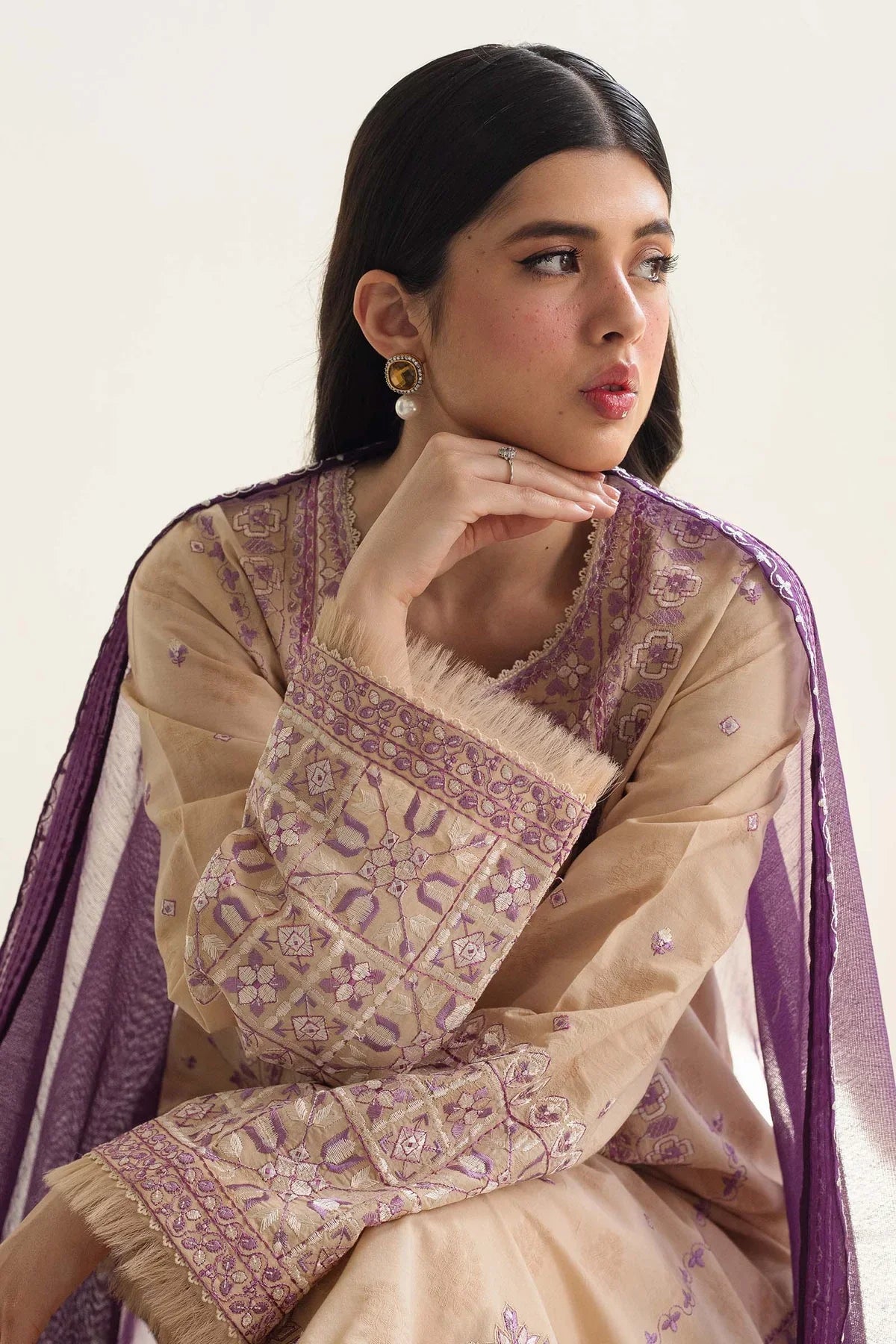 DINARA-5B-BG535