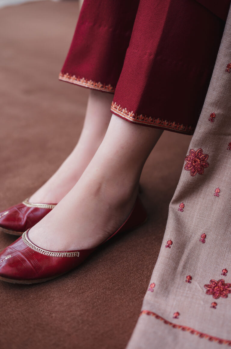 MAROON-BG105