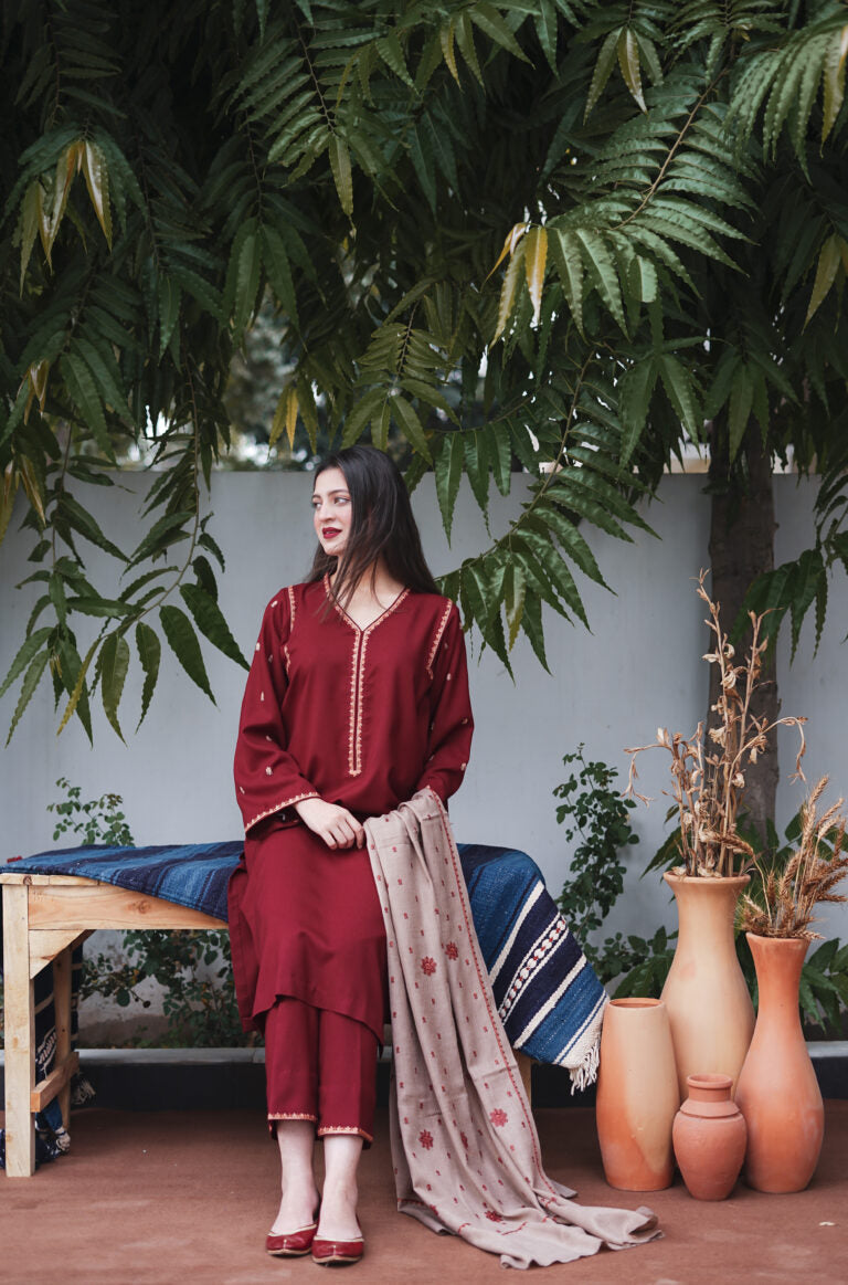 MAROON-BG105