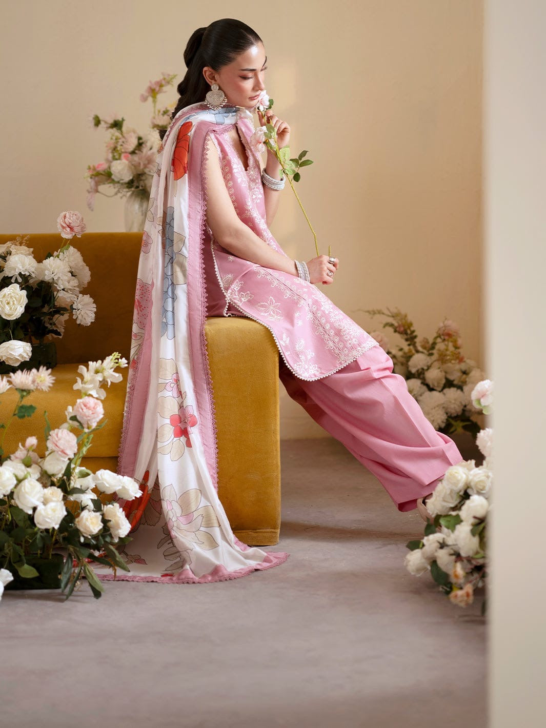 3PC EMBROIDERY LAWN SUIT - BG880