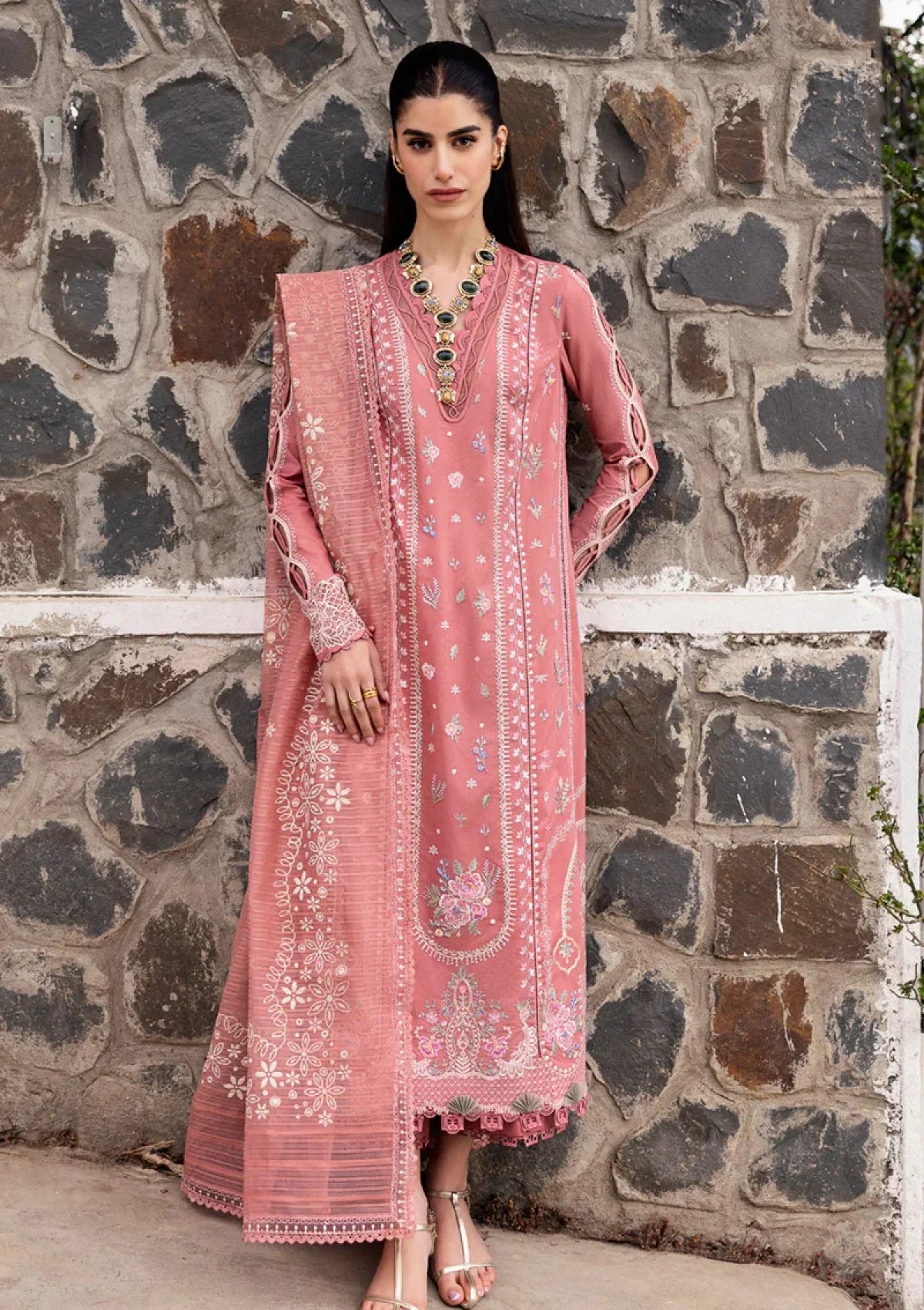 3 PC EMBROIDERD LAWN SUIT - BG873