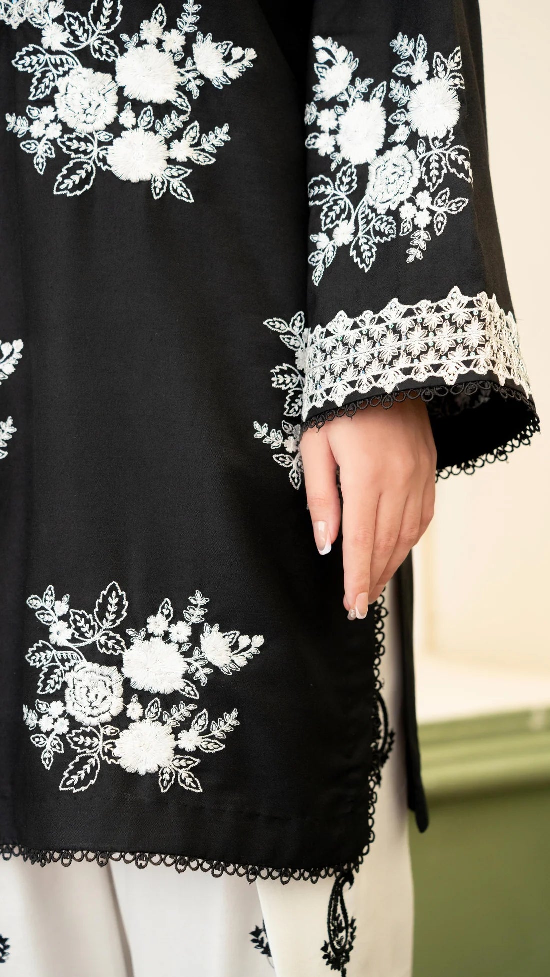 3PC EMBROIDERED SUIT - BG897
