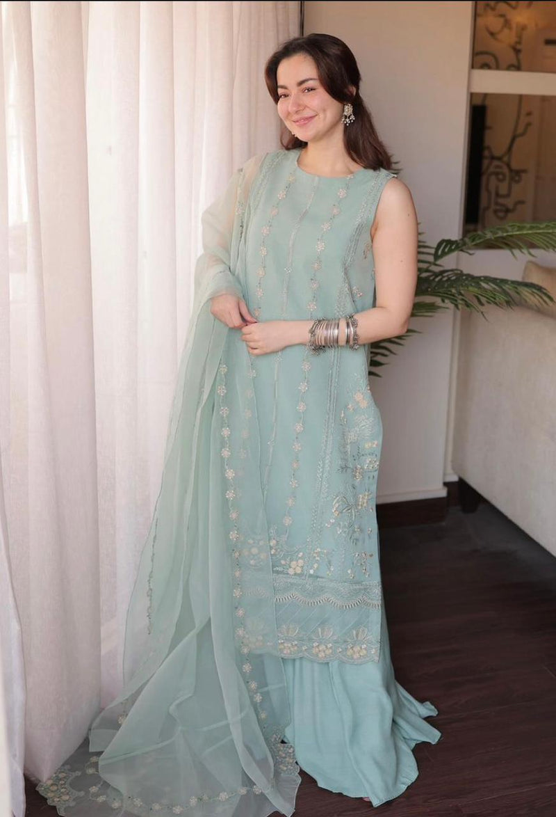 3 PIECE-EMBROIDERED LAWN SUIT-BG528