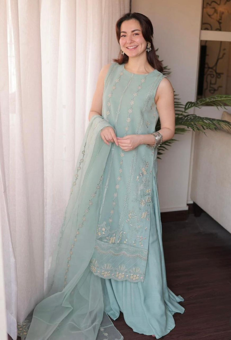 3 PIECE-EMBROIDERED LAWN SUIT-BG528