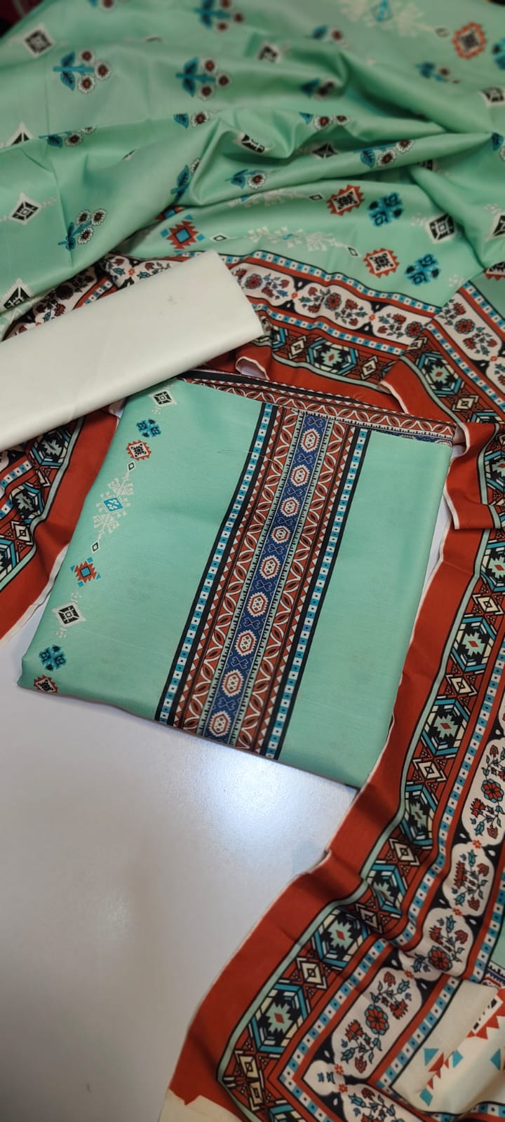 BIN GULZAR-3PC LAWN PRINTED-BG01