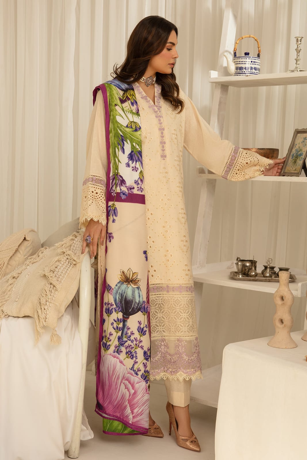 3 PC BORING EMBROIDERED SUIT-BG587