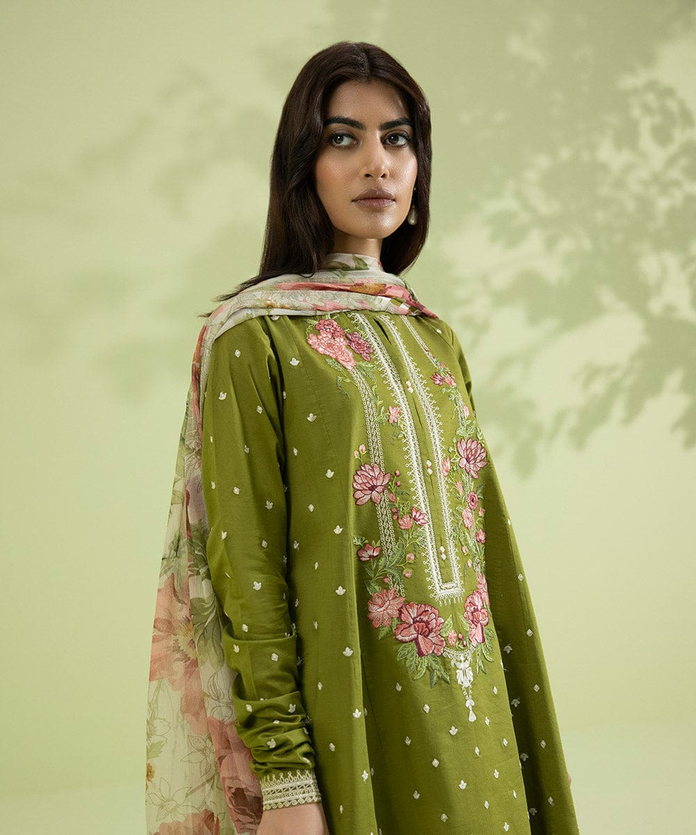 3 PC EMBROIDERED DHANAK SUIT - BG825