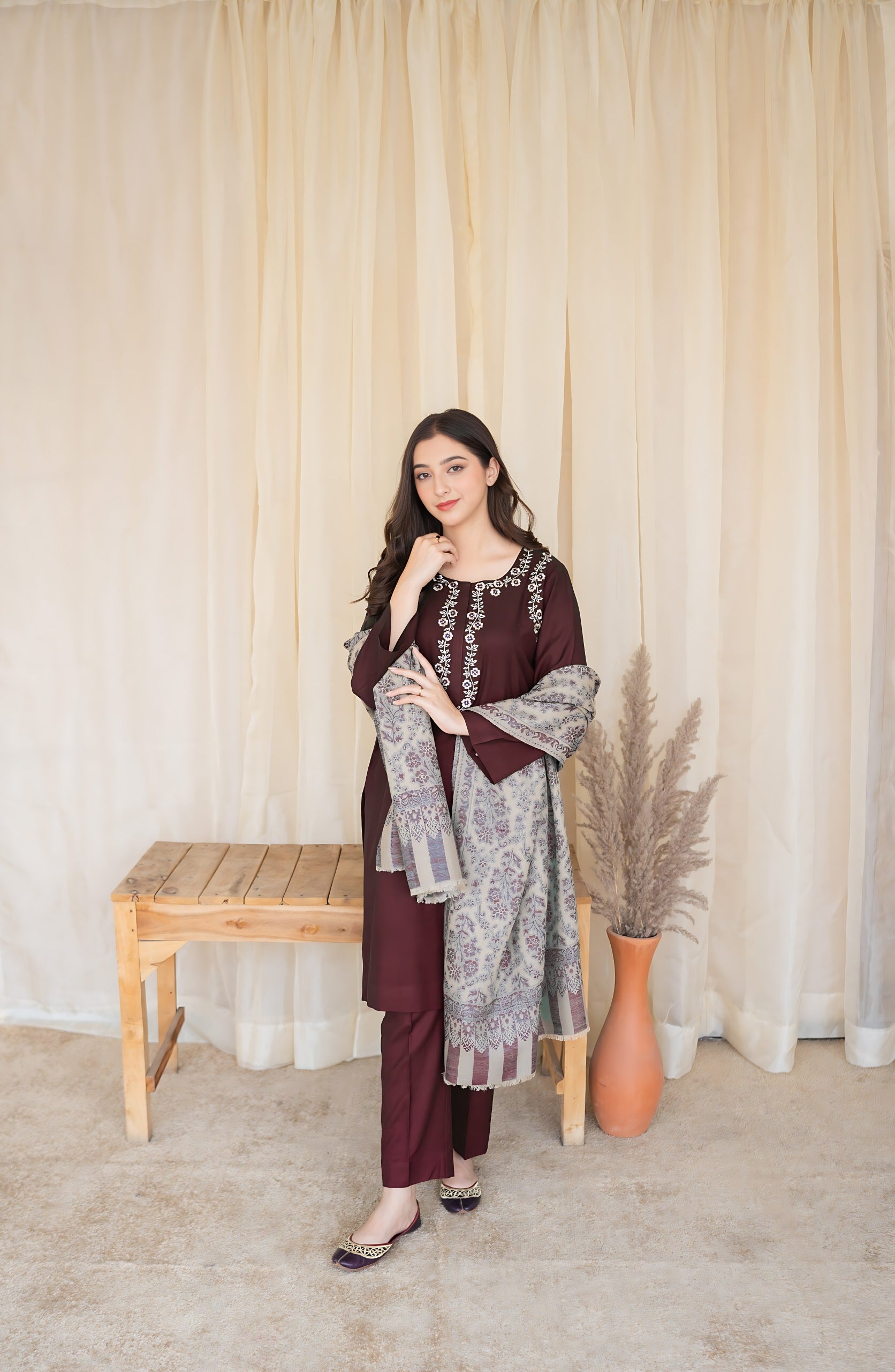 3 PC EMBROIDERED DHANAK SUIT - BG826