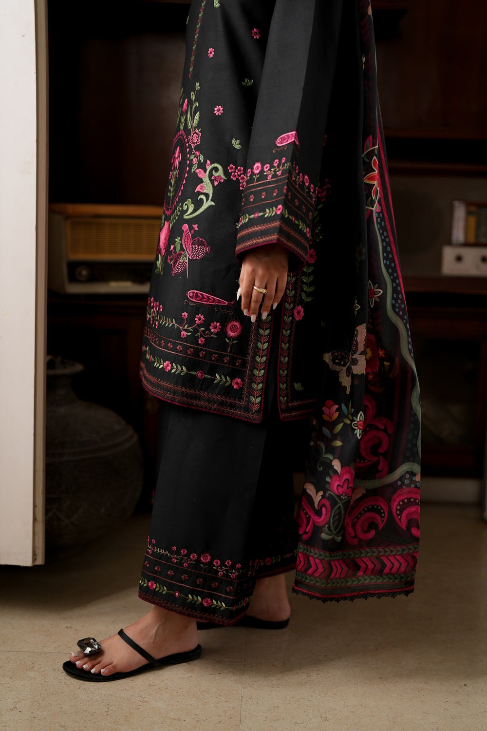 3PC EMBROIDERED SUIT - BG917