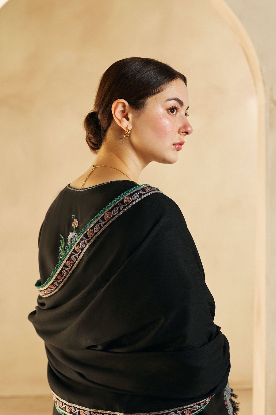 EMBROIDERED LAWN 3PC SUIT-BG662