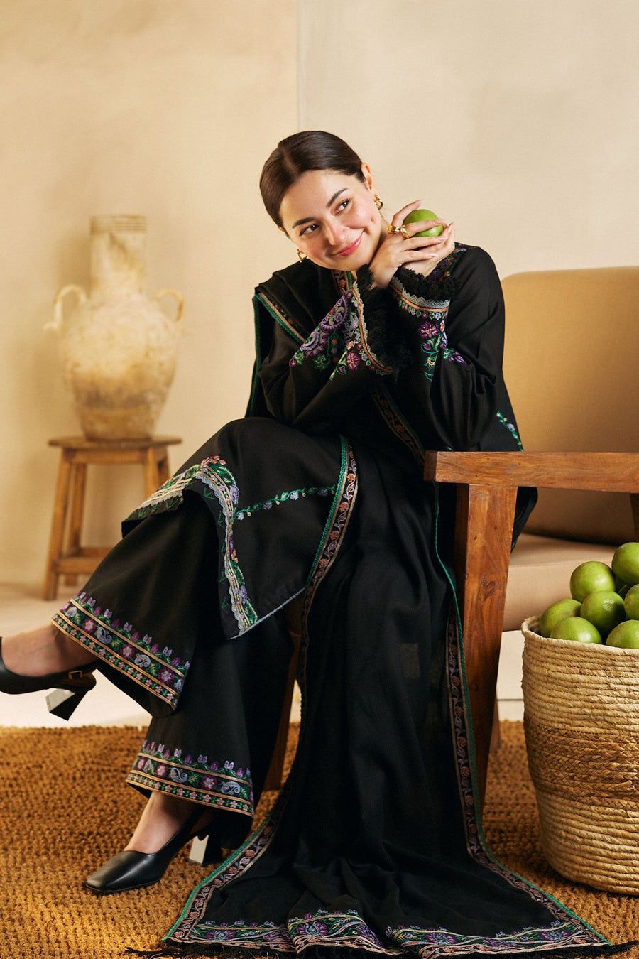 EMBROIDERED LAWN 3PC SUIT-BG662