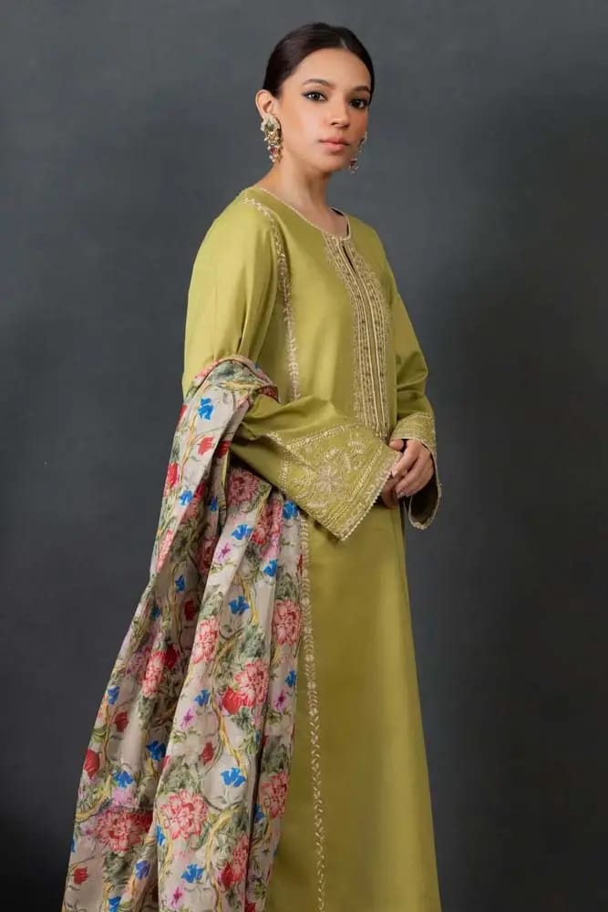 EMBROIDERED LAWN 3PC SUIT-BG790