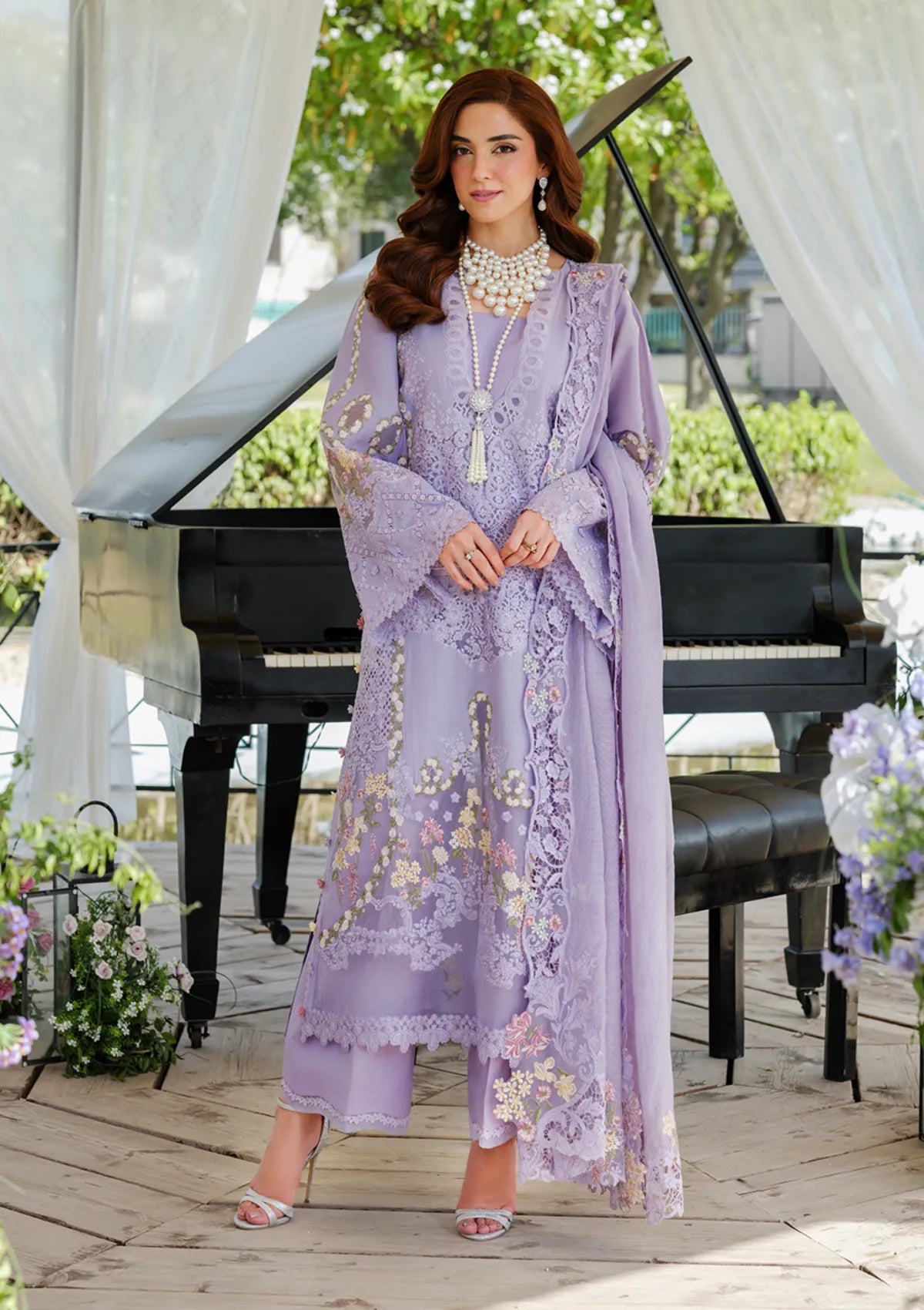 3PC EMBROIDERED LAWN SUIT - BG892