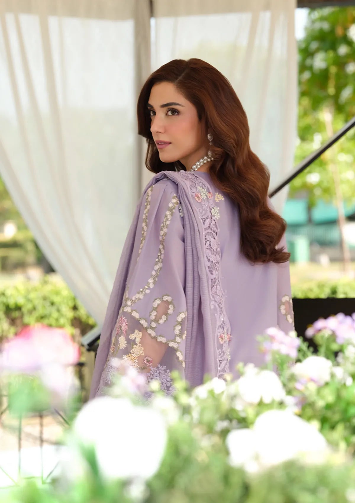3PC EMBROIDERED LAWN SUIT - BG892