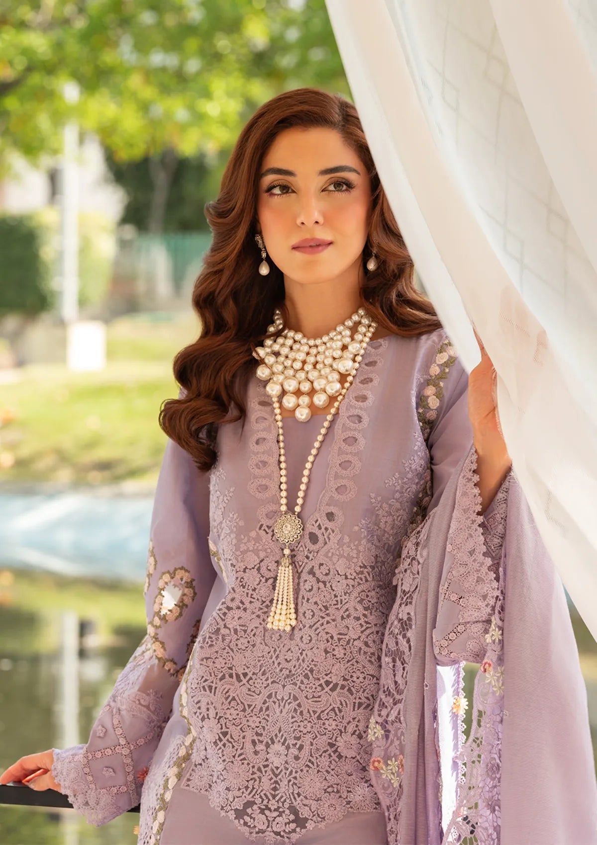 3PC EMBROIDERED LAWN SUIT - BG892