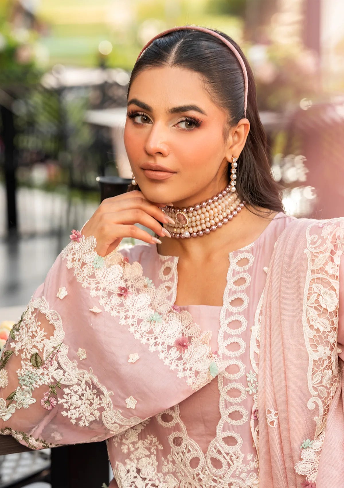 3PC EMBROIDERED LAWN SUIT - BG891